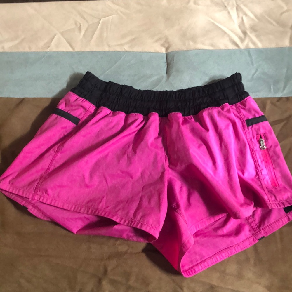 LULULEMON: Tracker shorts